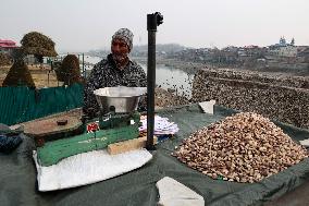 Cold Weather In Kashmir