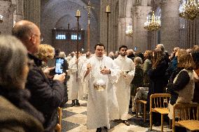 Mass dedicated to Donors at Notre Dame Cathedral - Paris