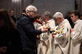 Mass dedicated to Donors at Notre Dame Cathedral - Paris