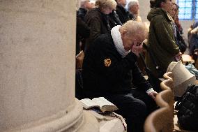 Mass dedicated to Donors at Notre Dame Cathedral - Paris