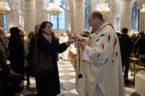 Mass dedicated to Donors at Notre Dame Cathedral - Paris