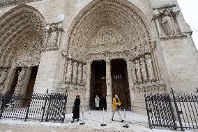 Mass dedicated to Donors at Notre Dame Cathedral - Paris