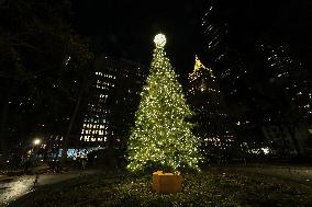 It’s Beginning To Look Like Christmas In The New York City