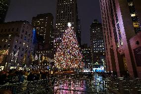 It’s Beginning To Look Like Christmas In The New York City