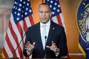 Jeffries Weekly Press Briefing - Washington