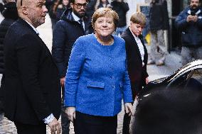 Angela Merkel Out For Lunch - Milan