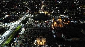 Pilgrims Arriving The Basilica Of Guadalupe