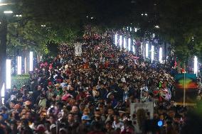 Pilgrims Arriving The Basilica Of Guadalupe