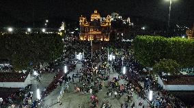 Pilgrims Arriving The Basilica Of Guadalupe