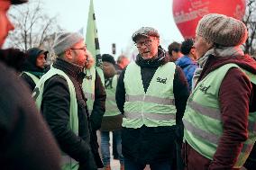 Demonstration “for employment and industry” - Paris AJ