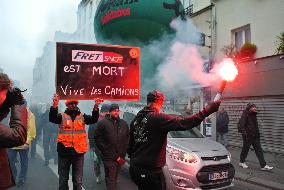 Demonstration for Employment and Industry - Paris