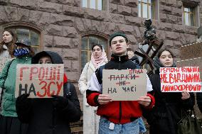 "Money For ZSU" rally in Kyiv