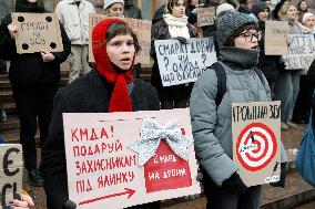 "Money For ZSU" rally in Kyiv