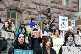 "Money For ZSU" rally in Kyiv