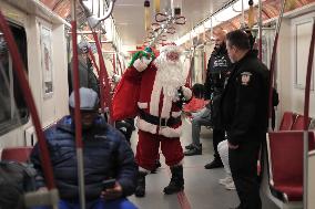 Santa Claus In Subway - Toronto, Canada