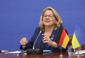 Joint news conference of Ukraines First Deputy Prime Minister and Germanys Minister for Economic Cooperation and Development