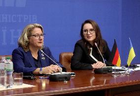 Joint news conference of Ukraines First Deputy Prime Minister and Germanys Minister for Economic Cooperation and Development