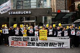 Press Conference Urging Ruling People Power Party To Support Impeachment Vote In Seoul