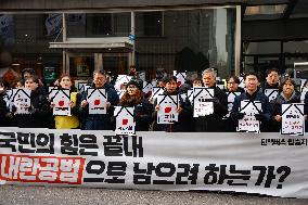 Press Conference Urging Ruling People Power Party To Support Impeachment Vote In Seoul