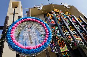 Mariachis Sing To The Virgin Of Guadalupe In Mexico