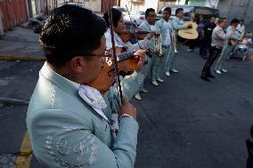 Mariachis Sing To The Virgin Of Guadalupe In Mexico