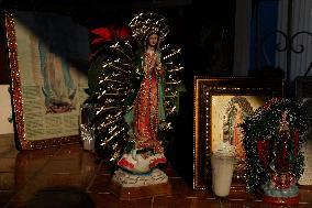 Mariachis Sing To The Virgin Of Guadalupe In Mexico