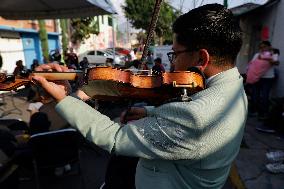 Mariachis Sing To The Virgin Of Guadalupe In Mexico