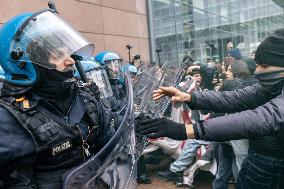 General Strike In Turin: Clashes At Student March.