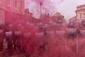 General Strike In Turin: Clashes At Student March.