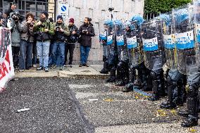 General Strike In Turin: Clashes At Student March.