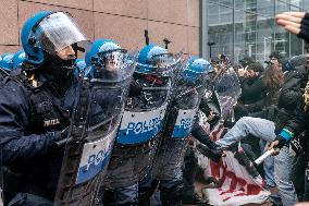 General Strike In Turin: Clashes At Student March.