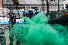 General Strike In Turin: Clashes At Student March.