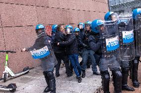 General Strike In Turin: Clashes At Student March.