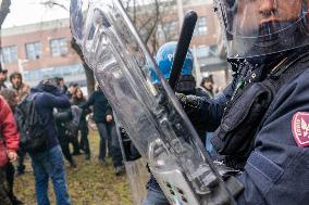 General Strike In Turin: Clashes At Student March.