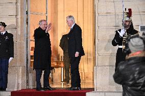 Handover Ceremony At Hotel De Matignon - Paris