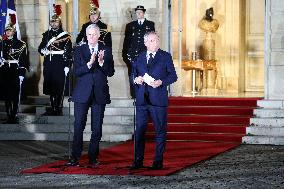 Handover Ceremony At Hotel De Matignon - Paris