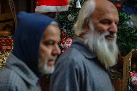 Christmas Preparations In Kashmir