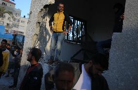 In Deir al-Balah People Search Through The Rubble Of Destroyed Homes