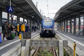 BRB Train At Munich Central Station. Strikes Loom At Bayerische Regiobahn: The EVG Is Ready To Fight