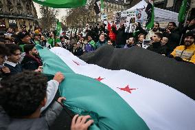 Syrian diaspora celebrates the victory of the Syrian Revolution in Paris FA