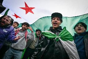 Syrian diaspora celebrates the victory of the Syrian Revolution in Paris FA