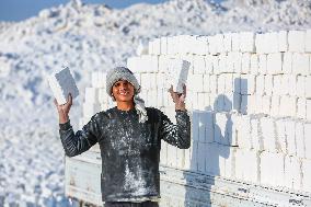 Mideast Egypt Quarry Workers