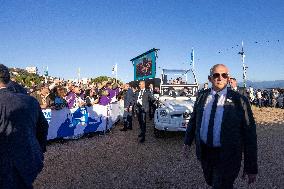 Pope Francis At The Place Miot - Ajaccio