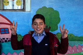 Damascus Schools Reopen A Week After The Fall Of Assad Regime