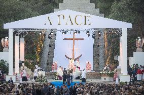 Pope Francis Celebrates Holy Mass At Casone - Ajaccio