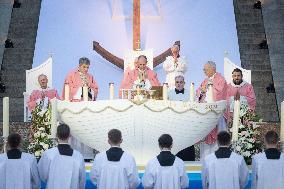 Pope Francis Celebrates Holy Mass At Casone - Ajaccio