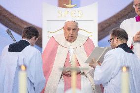 Pope Francis Celebrates Holy Mass At Casone - Ajaccio