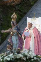 Pope Francis Celebrates Holy Mass At Casone - Ajaccio