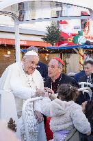 Pope Francis Makes Symbolic Stop At Madonuccia - Ajaccio