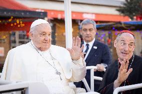 Pope Francis Makes Symbolic Stop At Madonuccia - Ajaccio